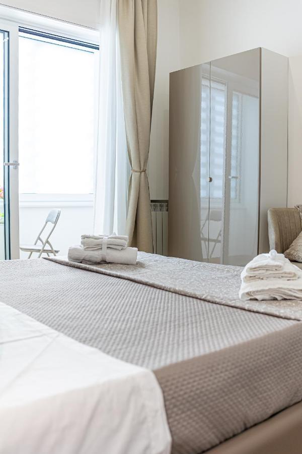 White Gold Bed and Breakfast Napoli Eksteriør billede