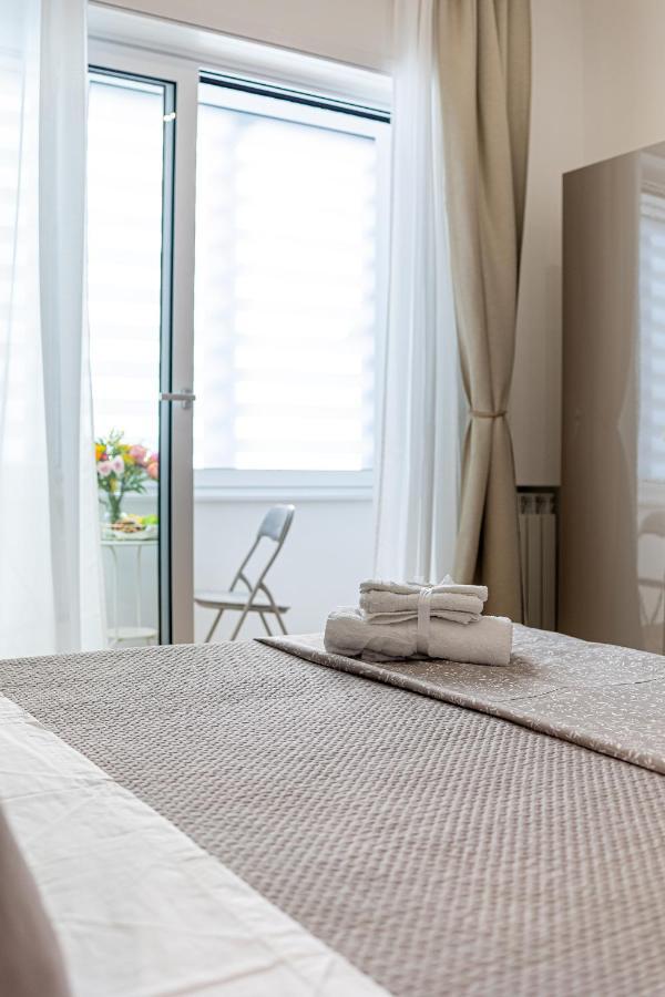 White Gold Bed and Breakfast Napoli Eksteriør billede